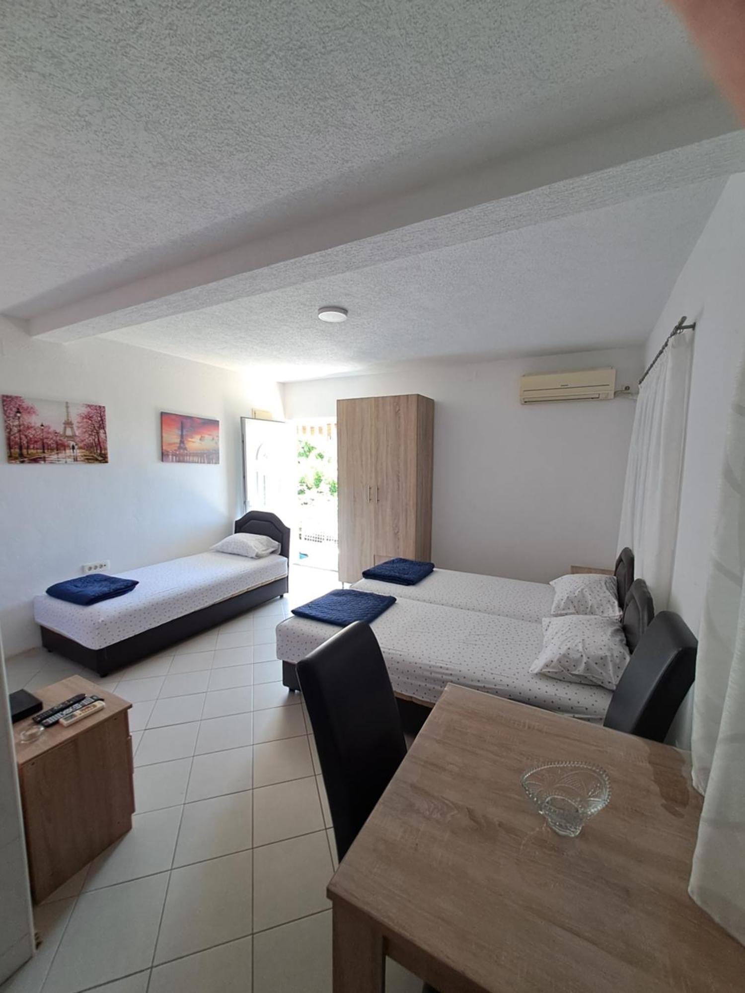 Apartmani Cavor Будва Екстериор снимка