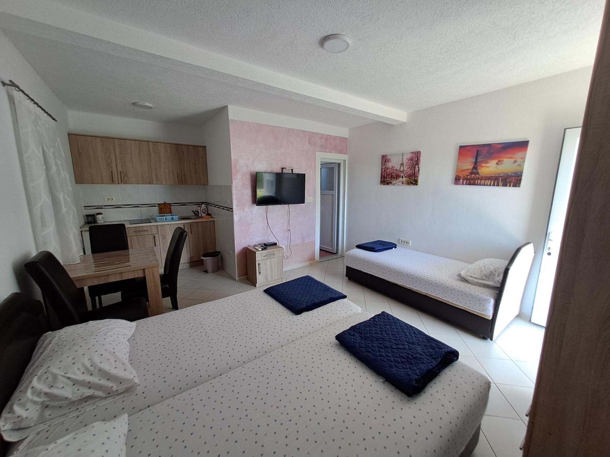 Apartmani Cavor Будва Екстериор снимка